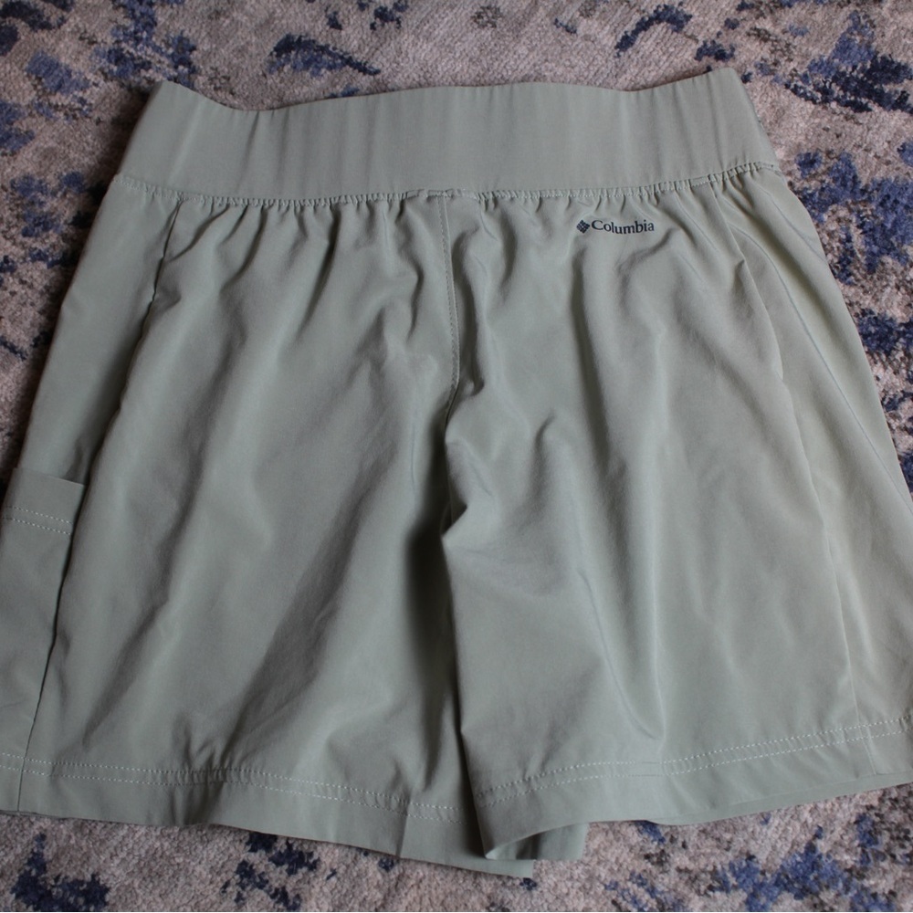 Columbia Women's Light Green Athletic Shorts